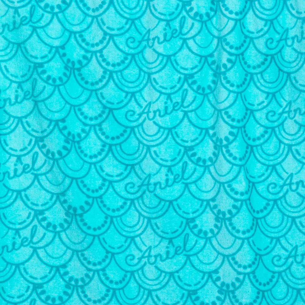 Disney Store Serviette De Plage Queue De Sirène La Petite Sirène Pour Enfants 3 Disney Store Serviette De Plage Queue De Sirène La Petite Sirène Pour Enfants – Image 3