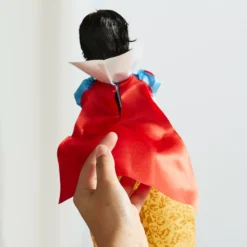 Disney Store Poupée Classique Blanche Neige 10 Disney Store Poupée Classique Blanche Neige -Jouets Soldes 460011777986 4