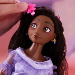 Disney Store Poupée Classique Isabela, Encanto : La Fantastique Famille Madrigal -Jouets Soldes 460022220082 2
