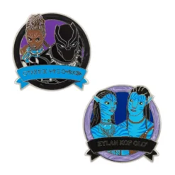 Disney One Family Ensemble De Pin's Mystère "Friends And Family" Multilingue -Jouets Soldes 466043290431 5